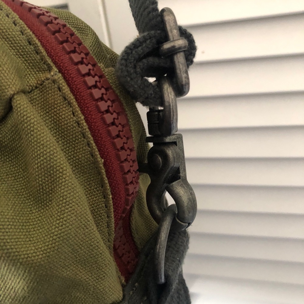 Electric Laptop bag olive green holds 15 inch laptop brand new with tags NWT - Picture 8 of 16